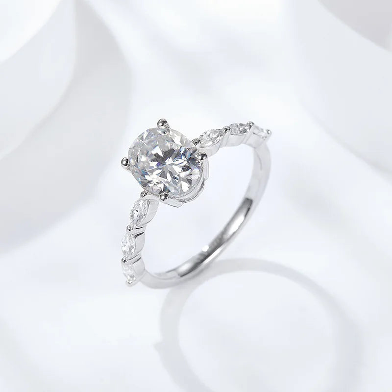 לינה | טבעת מוסונייט אובלי 2 קראט