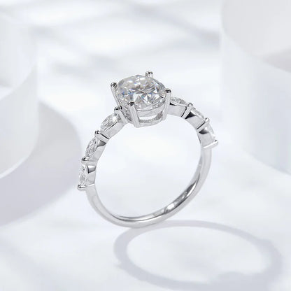 לינה | טבעת מוסונייט אובלי 2 קראט