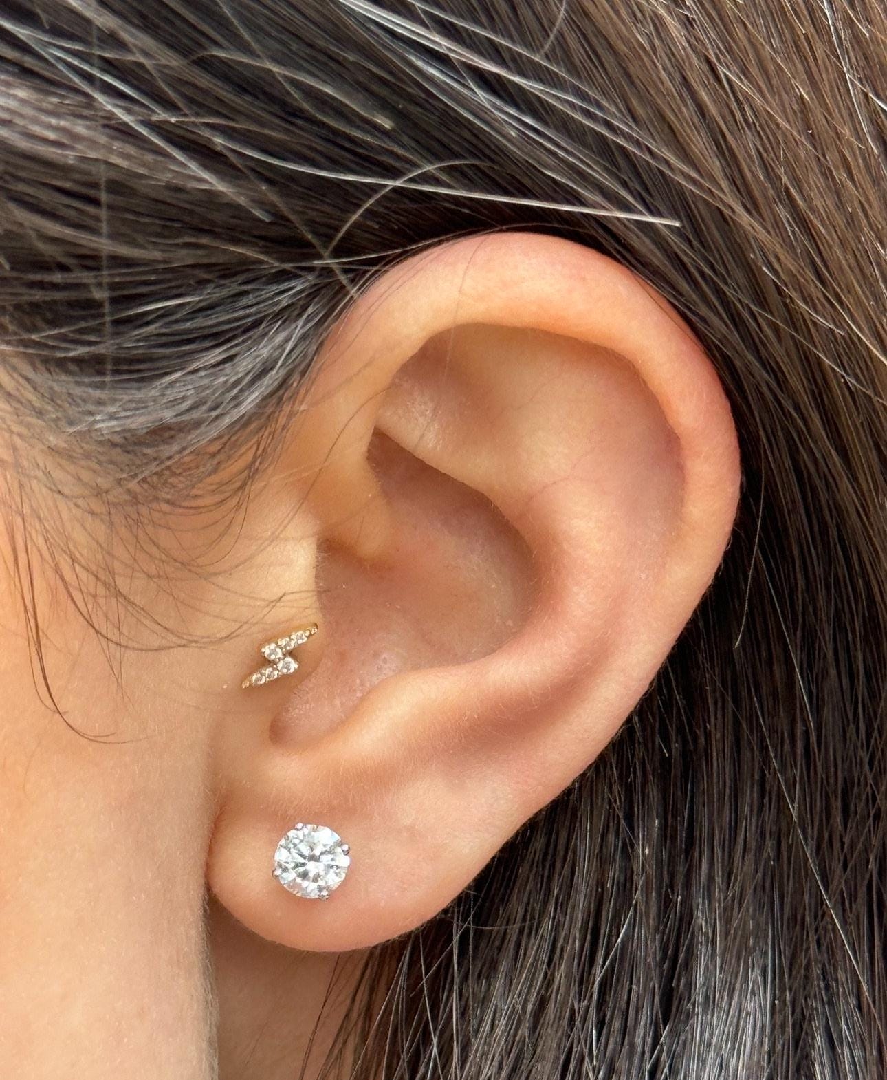 אור | זוג עגילי מואסנייט קלאסיים ונוצצים