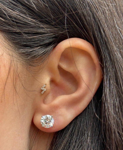 אור | זוג עגילי מואסנייט קלאסיים ונוצצים